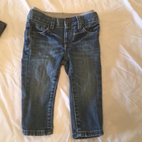 Baby Gap Cardigan/Sweater and jeans - Picture 2 of 4